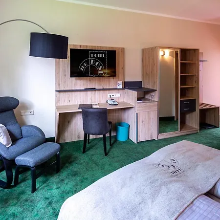 Hotel Akzent Zur Post 4*