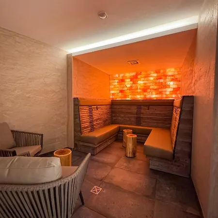 Hotel Akzent Zur Post 4*