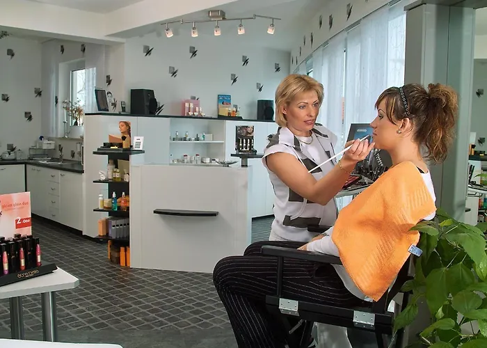 호텔 Akzent Zur Post 4*