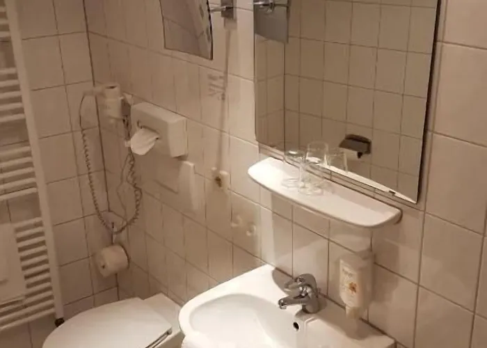 Akzent Zur Post 4* 타바르즈